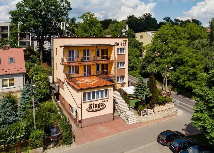 Osrodek Uslug Hotelarskich Kinga בית הארחה 3*